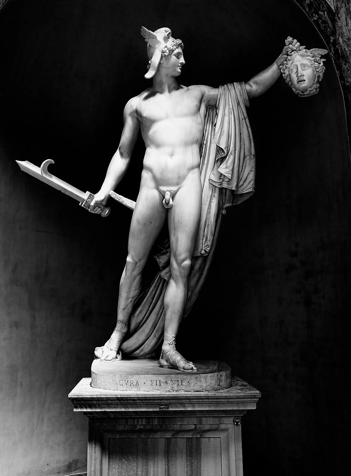 アントニオ・カノーヴァ『メドゥーサの頭を持つペルセウス』1800年頃