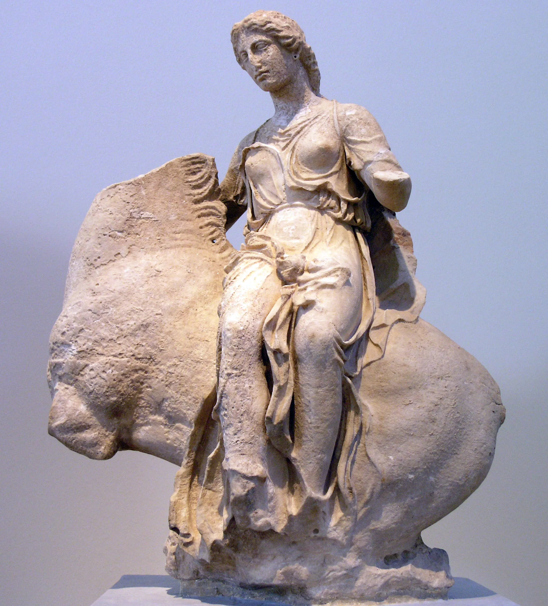 彫刻家ティモテオス作『馬に乗ったアウラの像』紀元前380年頃