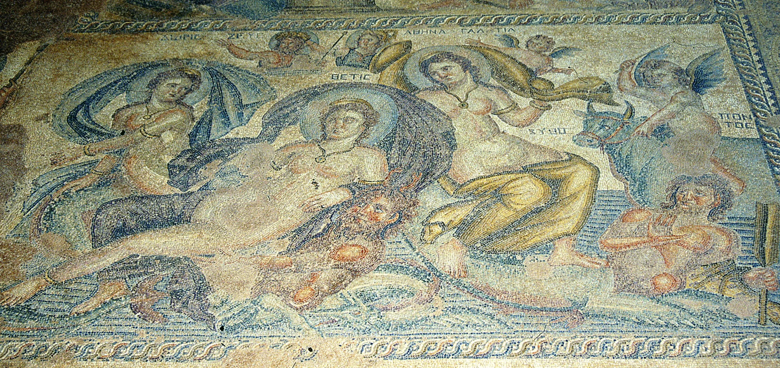 パフォス考古学公園モザイク「カシオペアとネレイデスの美の競演」